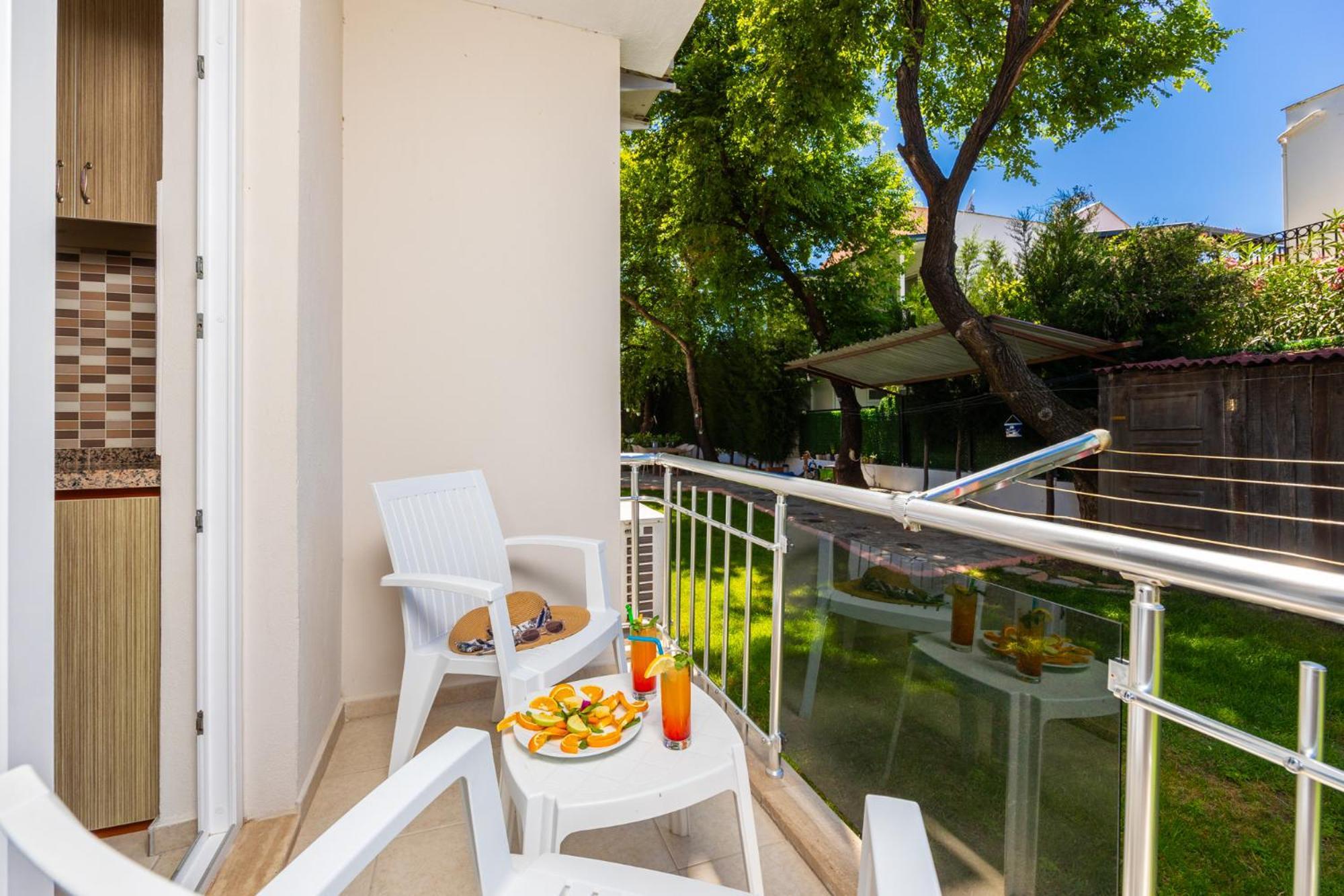 דליאן Safak Oasis Hotel מראה חיצוני תמונה